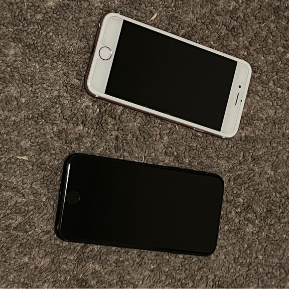 Apple iPhone in Pink and Black - Picture 2 of 2